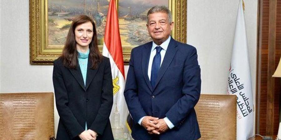 رئيس الأعلى للإعلام يبحث مع مساعد مدير عام اليونسكو تعزيز التعاون المشترك