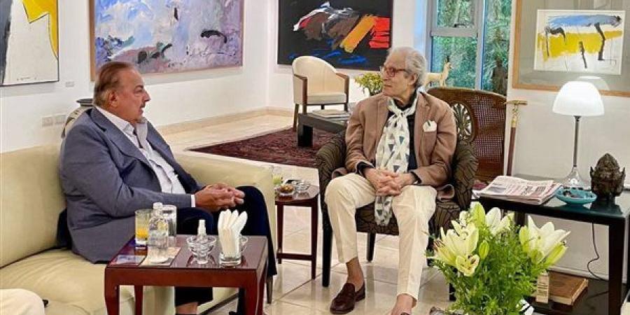 رئيس المجلس الوطني للفنون بمملكة البحرين يزور متحف فاروق حسني بالزمالك