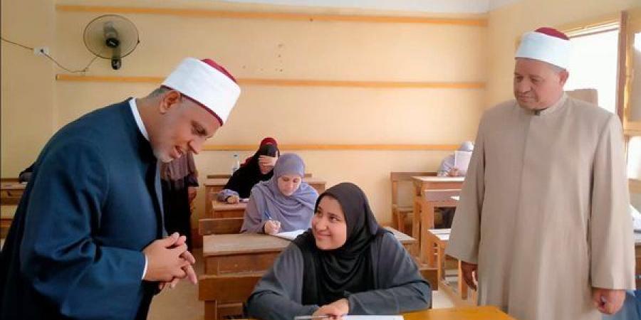 اليوم، امتحان “اللغة الأجنبية الثانية والإنشاء” لطلاب القسم الأدبي للثانوية الأزهرية