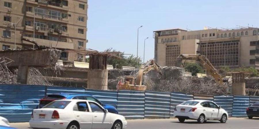 بعد إغلاقه 6 ساعات، إعادة فتح مطلع كوبرى 15 مايو للقادم من ميدان الجلاء وكوبري 6 أكتوبر