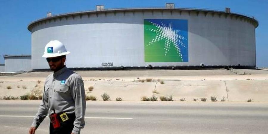 السعودية تخفض أسعار نفطها لآسيا بأكبر وتيرة منذ 26 عاماً