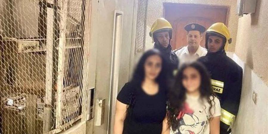 أمن الفيوم ينقذ سيدة وابنتها بعد احتجازهما داخل مصعد