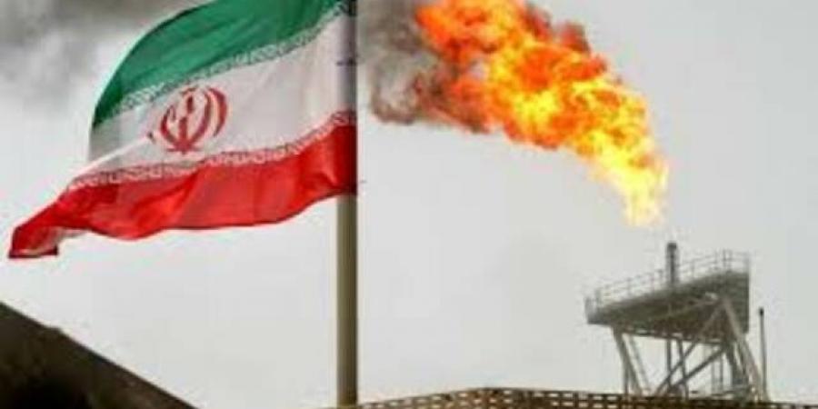 تصريف النفط الإيراني يزداد صعوبة مع فتور الطلب الصيني