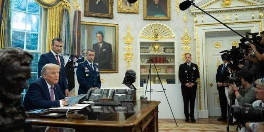 ترامب: كان بإمكاننا قتل قادة إيران خلال جنازة خامنئي ووزير الحرب أعجب بالفكرة
