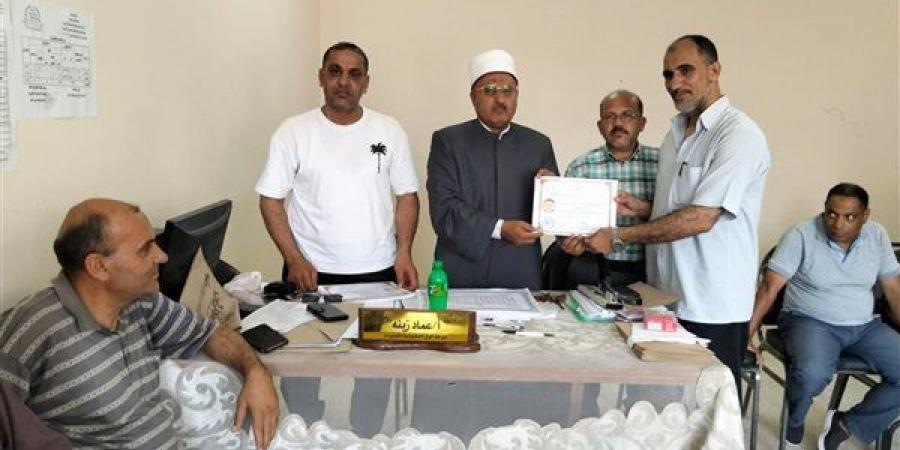 رئيس أزهر الإسماعيلية يتابع أعمال التظلمات بكنترولي الشهادتين الابتدائية والإعدادية