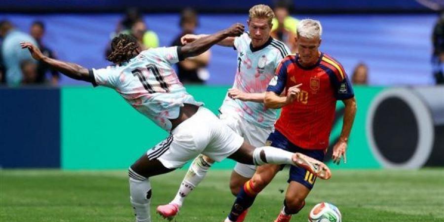 ميكيل ميرينو يحرز هدف التقدم لإسبانيا أمام بلجيكا في كأس العالم