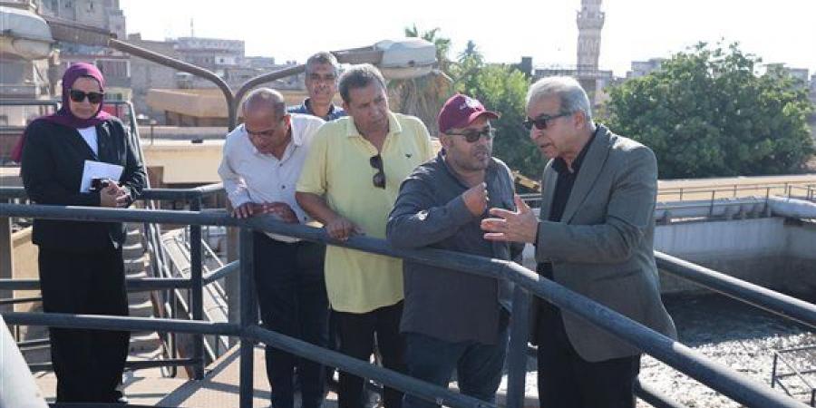 رئيس “صرف الإسكندرية” يتابع انتظام العمل بمحطة معالجة الهانوفيل