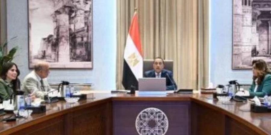 رئيس الوزراء يُتابع خطوات مشروع إحياء منطقة قرافة السيوطي