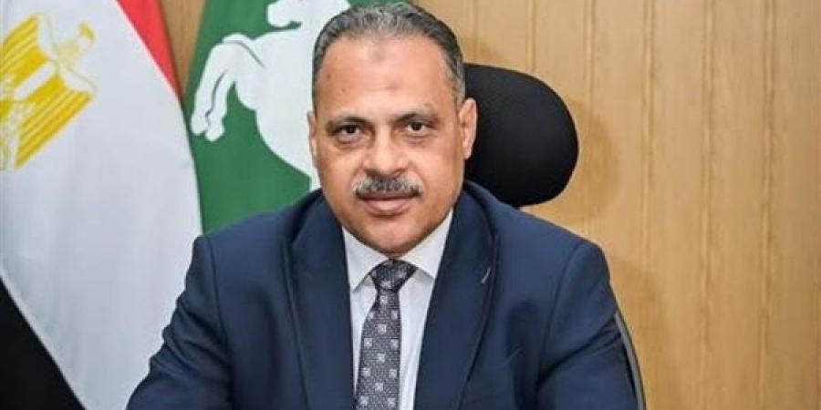 محافظة الشرقية تفحص 86 شكوى بيئية وتعاين 8 مواقع لإنشاء محطات محمول