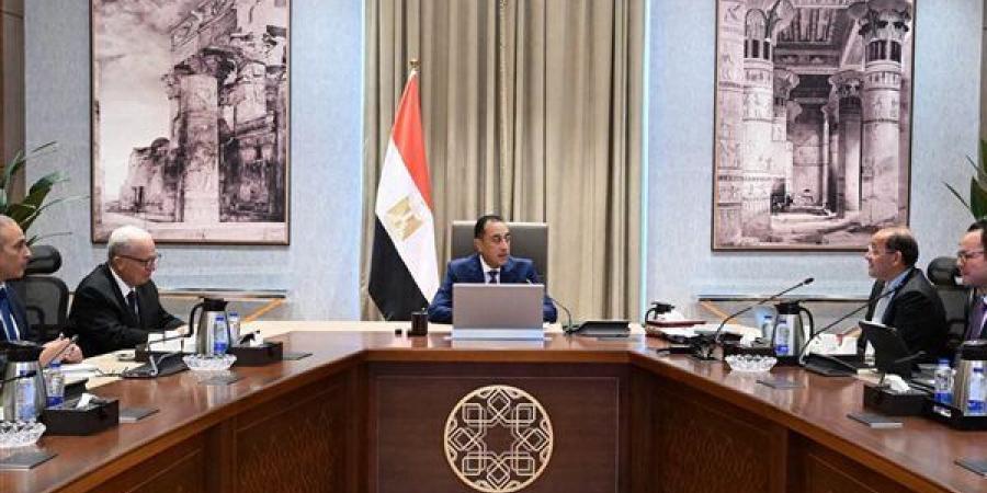الحزمة الثانية من التسهيلات، الحكومة تعلن خصومات جديدة وخفض ضريبة الأجهزة الطبية وحوافز للبورصة