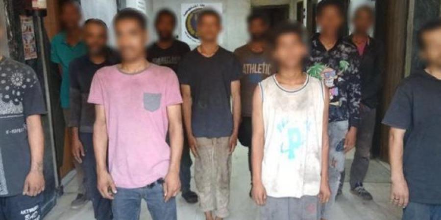 ضبط 13 شخصا لاستغلالهم أطفالا في أعمال التسول وبيع السلع بالجيزة
