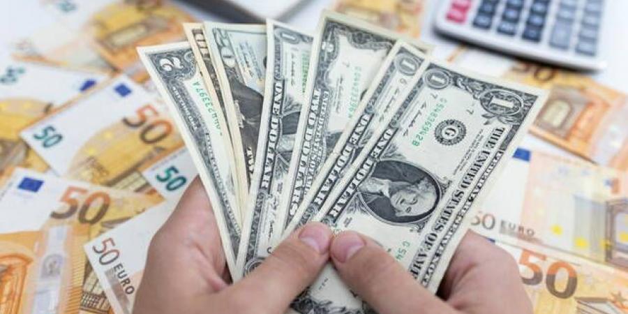 الدولار يرتفع عقب تجدد الهجمات على إيران وإغلاق هرمز