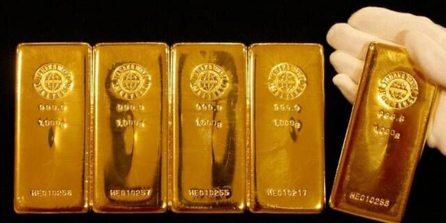مخاوف الفائدة والتضخم تهبط بأسعار الذهب عالمياً