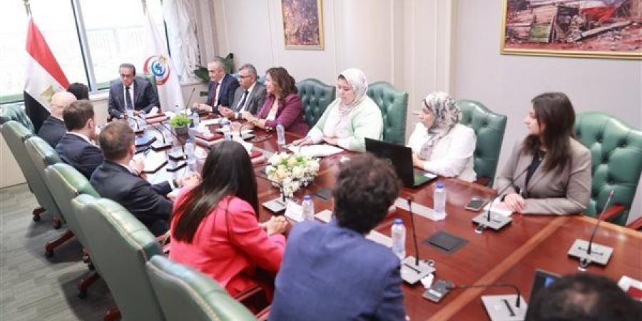 المدينة الطبية، وزير الصحة يناقش خطة التنفيذ وآليات الاستدامة مع شركاء المشروع