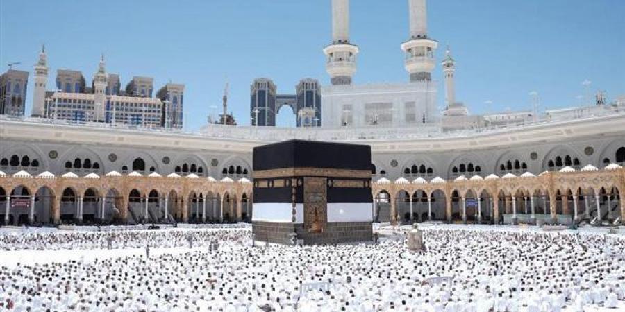 السياحة تعلن إيقاف التعامل مع 3 شركات طيران خلال موسم العمرة، تعرف عليها