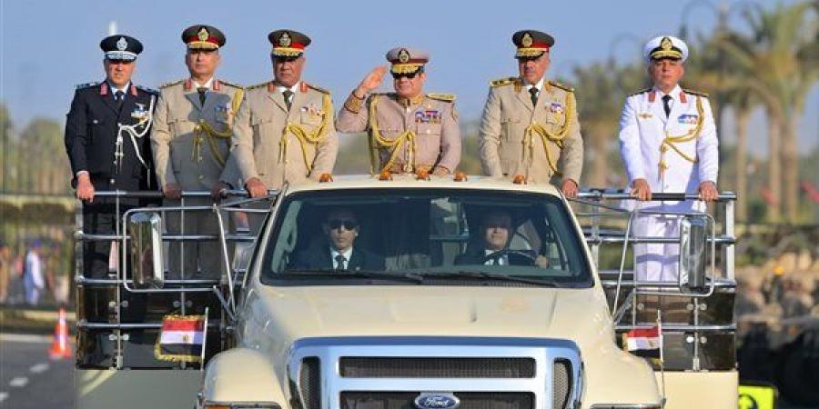 افتتاح القيادة الاستراتيجية وتكريم منتخب مصر يتصدران نشاط السيسي في النصف الأول من يوليو (فيديو)