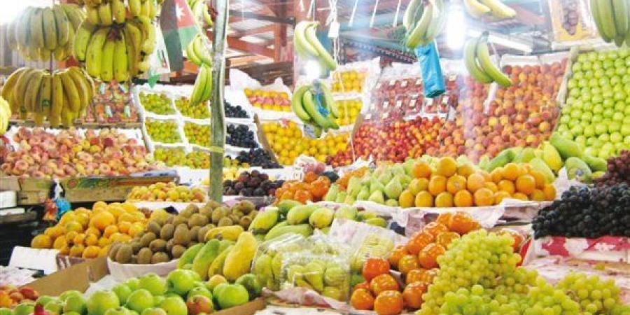 أسعار الفاكهة اليوم، العنب يبدأ من 20 جنيها والتفاح البلدي ينافس المستورد