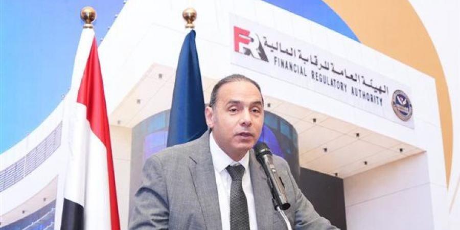 رئيس الرقابة المالية يصدر قرارًا بتشكيل لجنة تنسيقية بين الهيئة والبورصة ومصلحة الضرائب