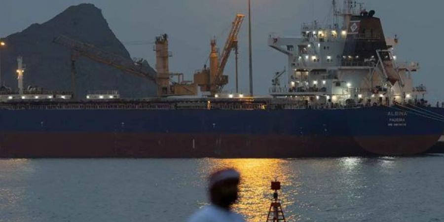 وكالة بحرية بريطانية: اشتعال النيران في سفينة بمضيق هرمز