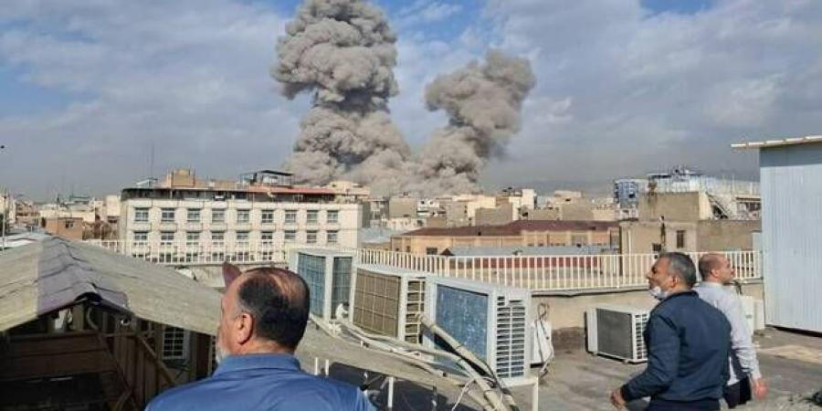 الجيش الأمريكي يواصل ضرباته ضد إيران وتصاعد التوترات في هرمز