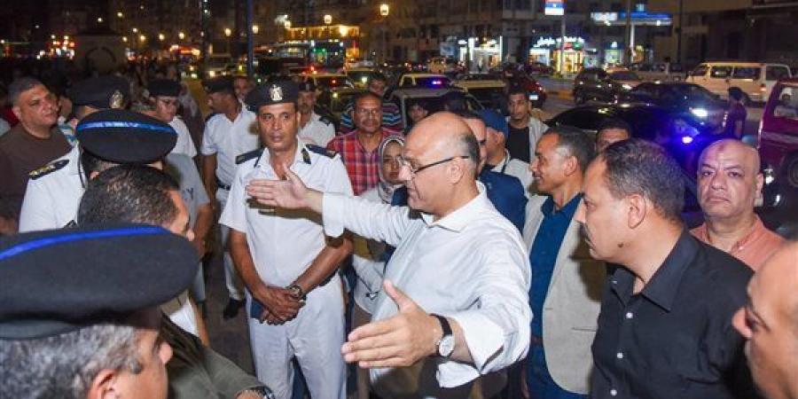 محافظ الإسكندرية يقود جولة مفاجئة بحي المنتزه ثان