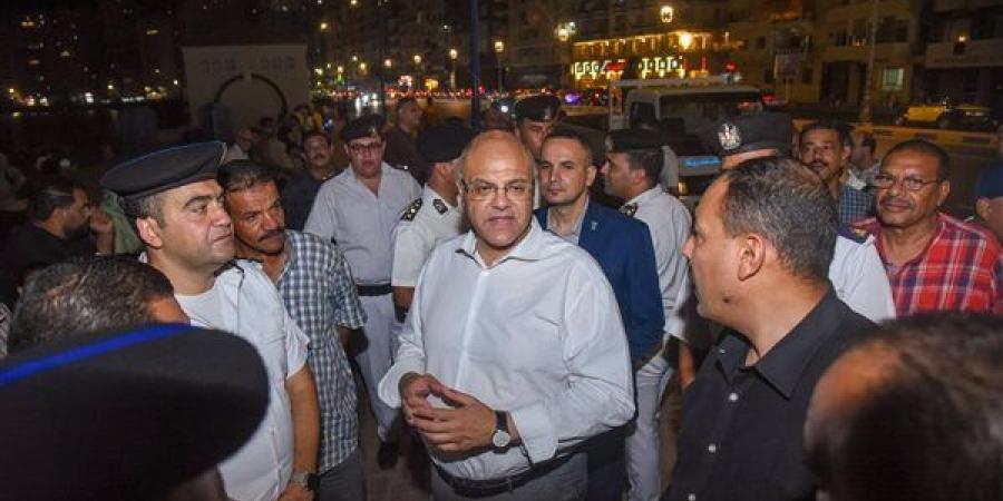 جولة ميدانية موسعة لمحافظ الإسكندرية بطريق الكورنيش لإزالة الإشغالات