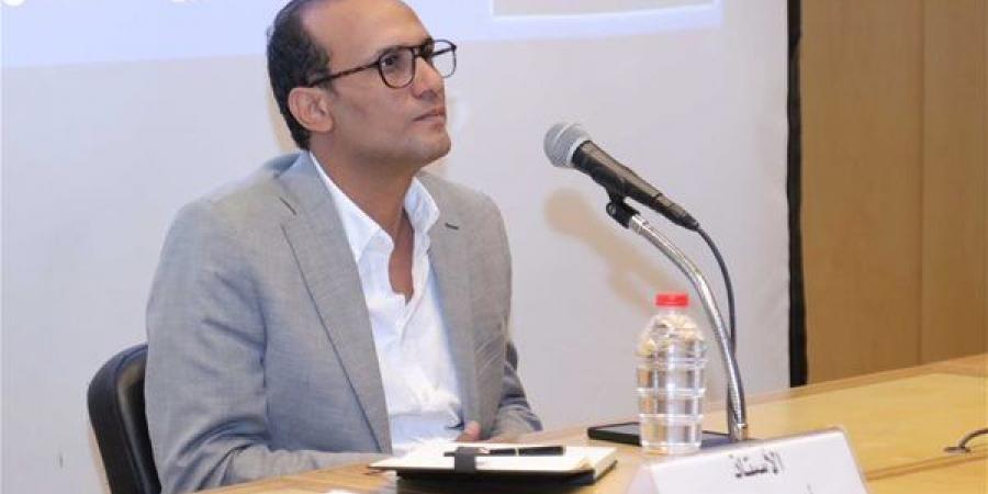 "من الإسكندرية إلى عاصمة الضباب.. "رحلة طبيب مصري" في لقاء بمكتبة الإسكندرية