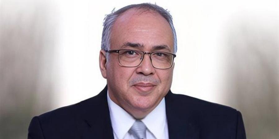 د. باسم عادل يكتب: كيف استثمر نجيب ساويرس في "معركة الوعي".. صدفة اللقاء مع فاروق حسني.. وكواليس الصدام التاريخي مع نظام الإخوان (2/2)