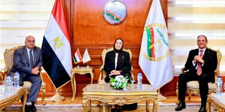 رئيسة النيابة الإدارية تستقبل وفدا من نادي قضاة مصر لبحث تعزيز التعاون