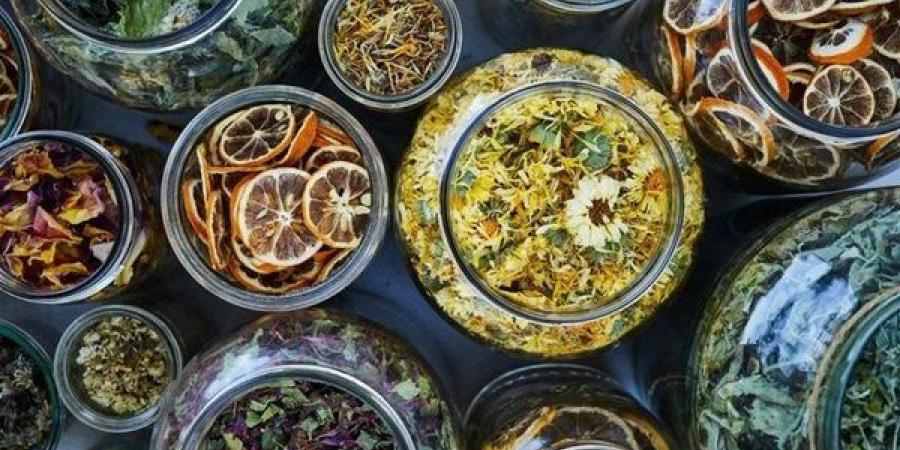 مشروبات عشبية تساعد على حرق الدهون في الطقس الحار