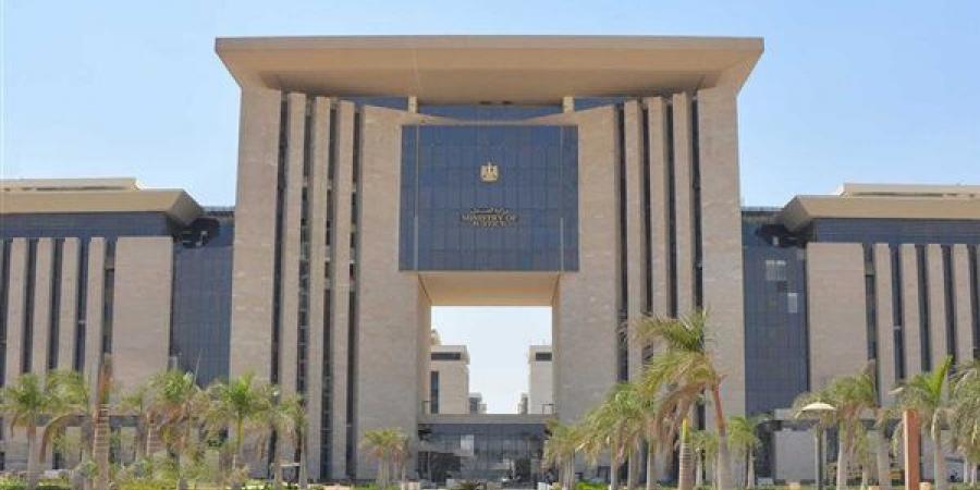 العدل: لا استعلام عن الحسابات البنكية في قضايا النفقة دون حكم قضائي