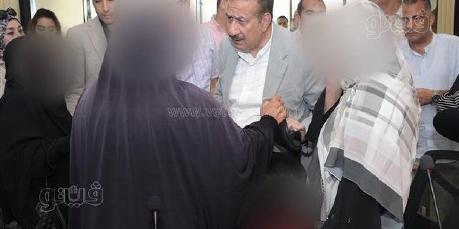 محافظ بورسعيد يستقبل 75 حالة إنسانية ضمن لقاءات "الخير" ويوجه بسرعة تلبية مطالب المواطنين