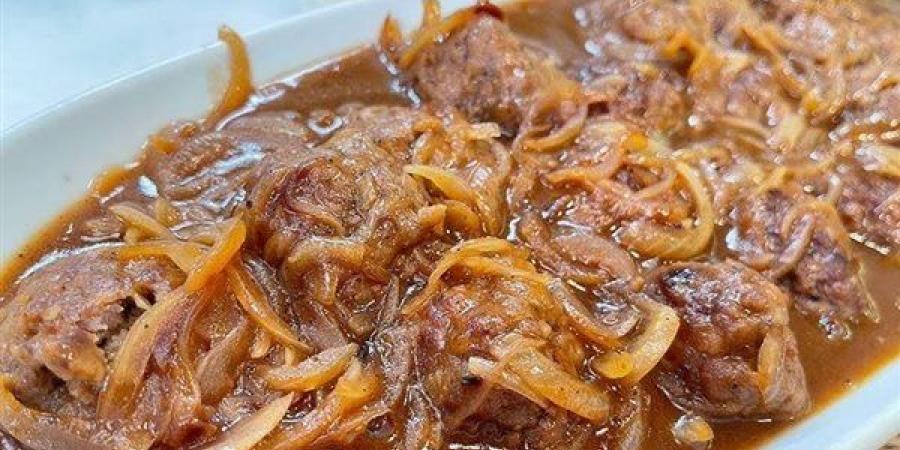طريقة عمل الكفتة بالبصل المكرمل، أكلة لذيذة ومختلفة