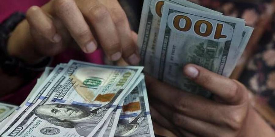 ارتفاع الدولار مع تزايد رهانات رفع الفائدة في سبتمبر