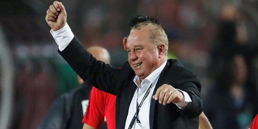 المقاولون العرب يهنئ شوقي غريب بعد تعيينه مديرًا فنيًا لاتحاد الكرة