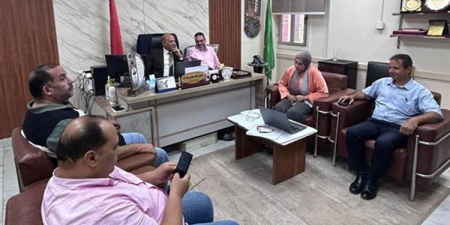 وكيل التعليم بالدقهلية يتابع امتحانات الدور الثاني للإعدادية من غرفة العمليات