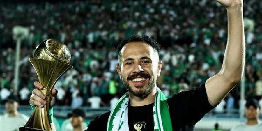 المصري يجدد تعاقده مع حسن علي 3 مواسم