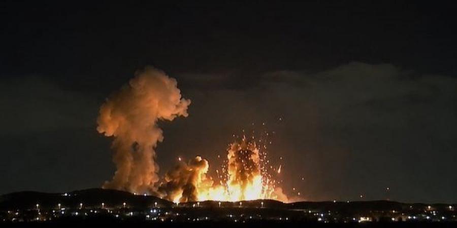 إعلام إيراني: انفجارت تهز أبو موسى وكيش بجزيرة قشم وهجمات صاروخية تستهدف مدينتي آبادان وشادكان
