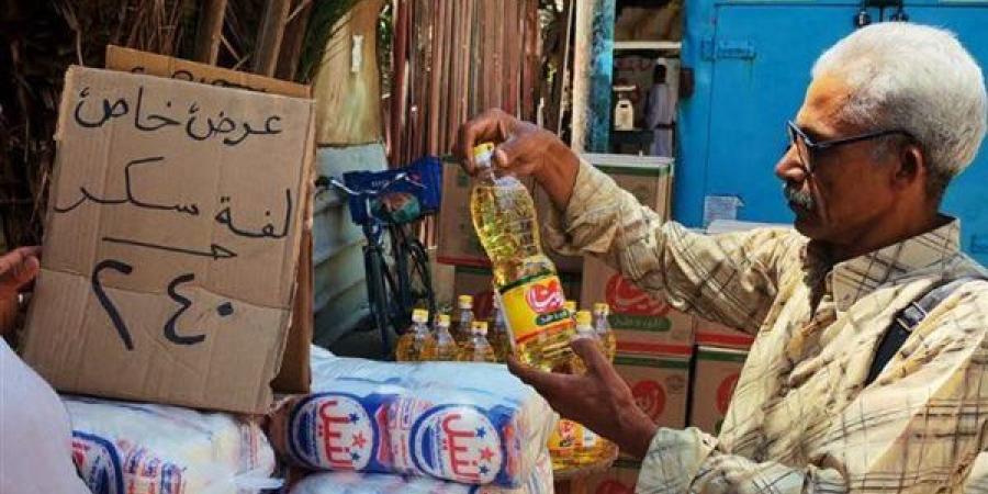 تموين قنا يضبط سلعا منتهية الصلاحية ويحرر 56 محضرًا