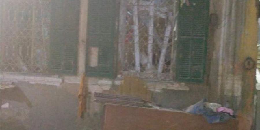 انهيار جزئي بأسقف عقار بمنطقة الجمرك بالإسكندرية وإصابة سيدة