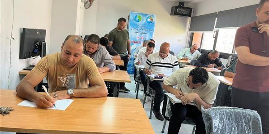 رئيس مياه القناة يتابع اختبارات تسوية أوضاع العاملين الحاصلين على مؤهلات عليا