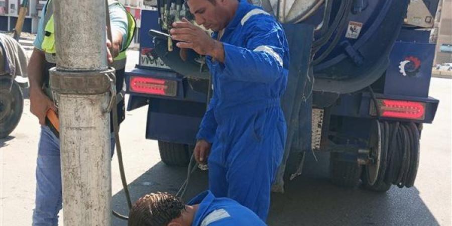 للحد من الأعطال، مياه القناة تشن حملات لتطهير شبكات الصرف بمحافظات الإقليم