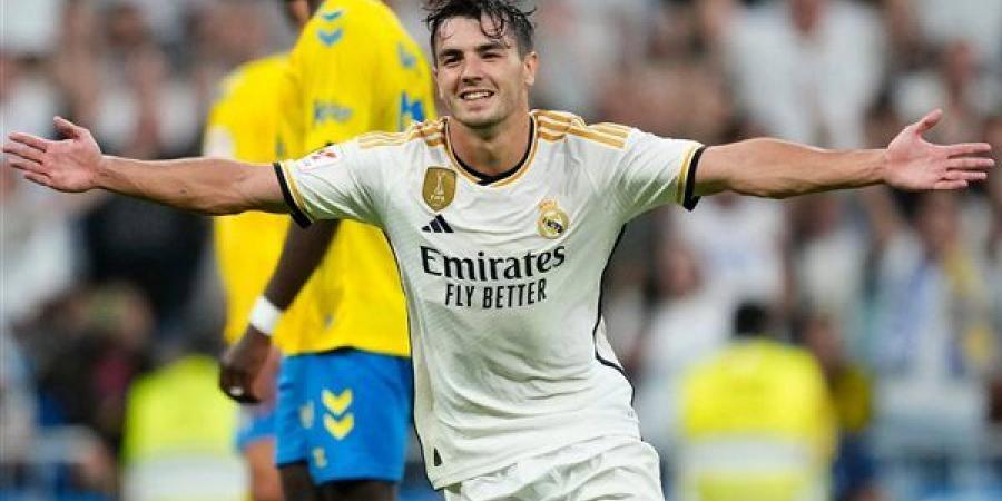 ريال مدريد يتقدم على فيرينكفاروس المجري 1-0 في الشوط الأول