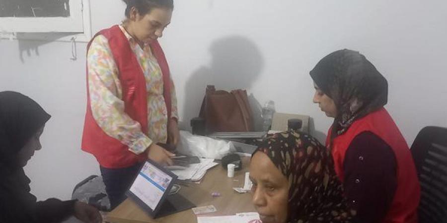 ندوة توعوية حول تنظيم الأسرة والمبادرات الرئاسية بقنا (صور)