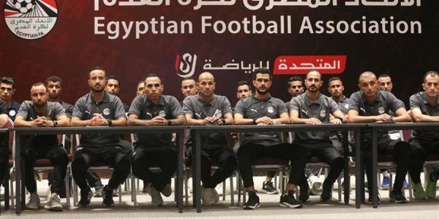 تفاصيل اليوم الأول بمعسكر حكام دوري المحترفين والقسم الثاني "ب" (صور)