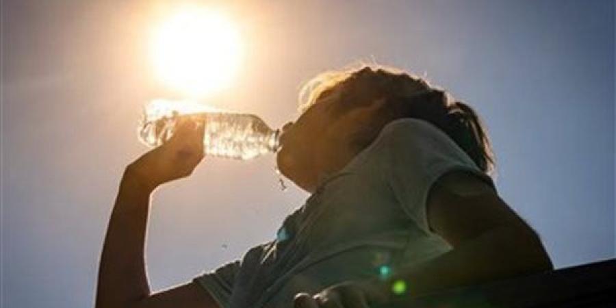 طقس الأربعاء، الرايات الحمراء تدق ناقوس الخطر بـ 5 شواطئ