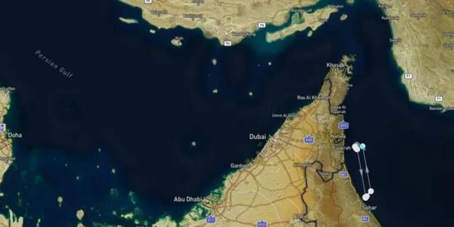 ناقلات النفط تلجأ للرحلات السرية عبر هرمز وباب المندب