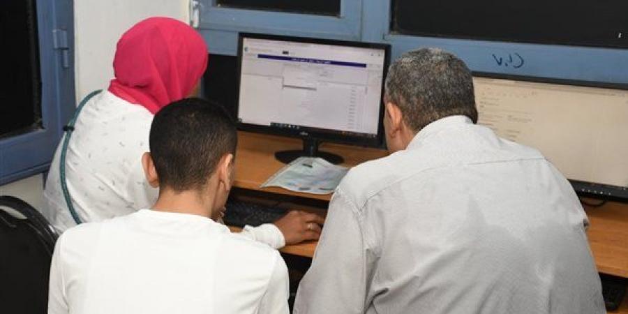معامل التنسيق الإلكتروني بجامعة عين شمس تواصل استقبال طلاب المرحلة الثانية - النيل نيوز