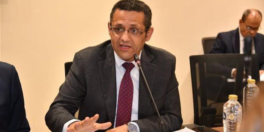 نقيب الصحفيين يحسم الجدل حول قيد شريف عامر: استلام الأوراق لا يعني القبول - النيل نيوز