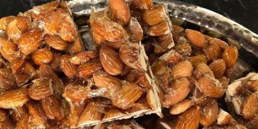 استعدادا للمولد النبوي الشريف، طريقة عمل اللوزية - النيل نيوز